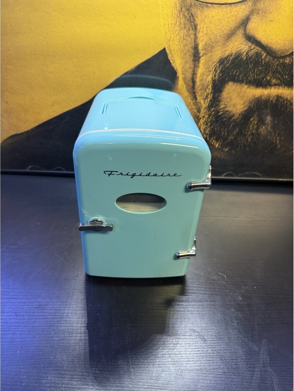 Frigidaire EFMIS129-BLUE Retro Mini Fridge 6 Can 4L Portable AC/DC Cooler